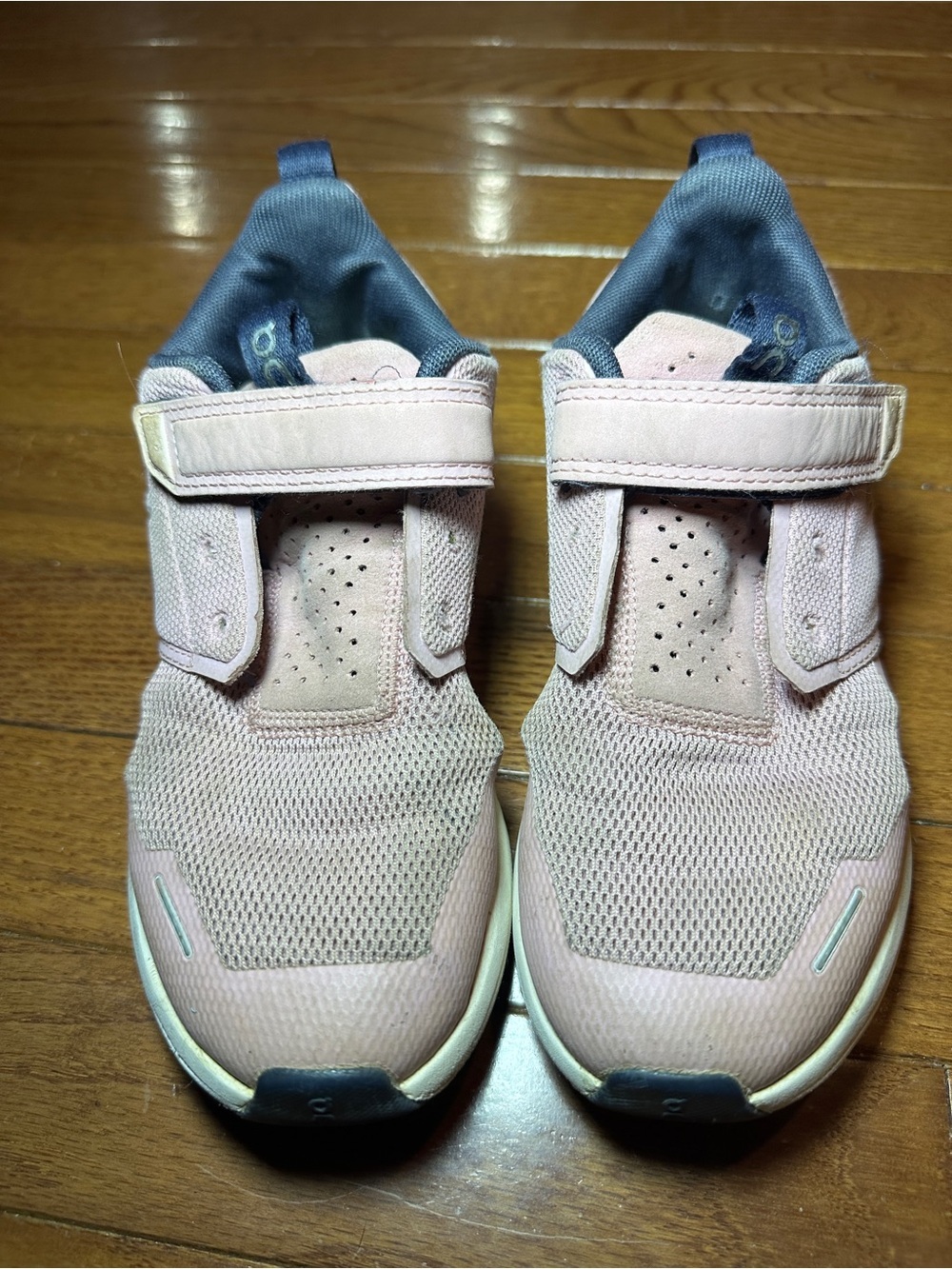 On Cloud Play Shoes Girls Size 2 Kids Zephyr Pink White Sneakers